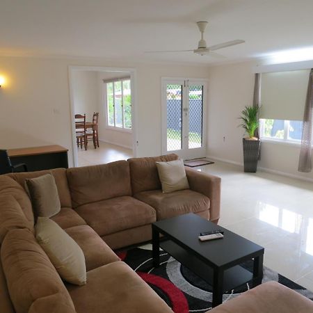 Edge Hill Clean & Green Cairns, 7 Minutes From The Airport, 7 Minutes To Cairns Cbd & Reef Fleet Terminal المظهر الخارجي الصورة