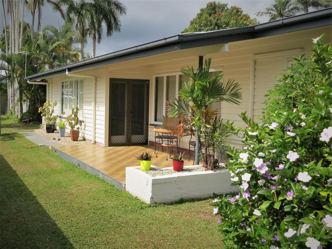 Edge Hill Clean & Green Cairns, 7 Minutes From The Airport, 7 Minutes To Cairns Cbd & Reef Fleet Terminal المظهر الخارجي الصورة