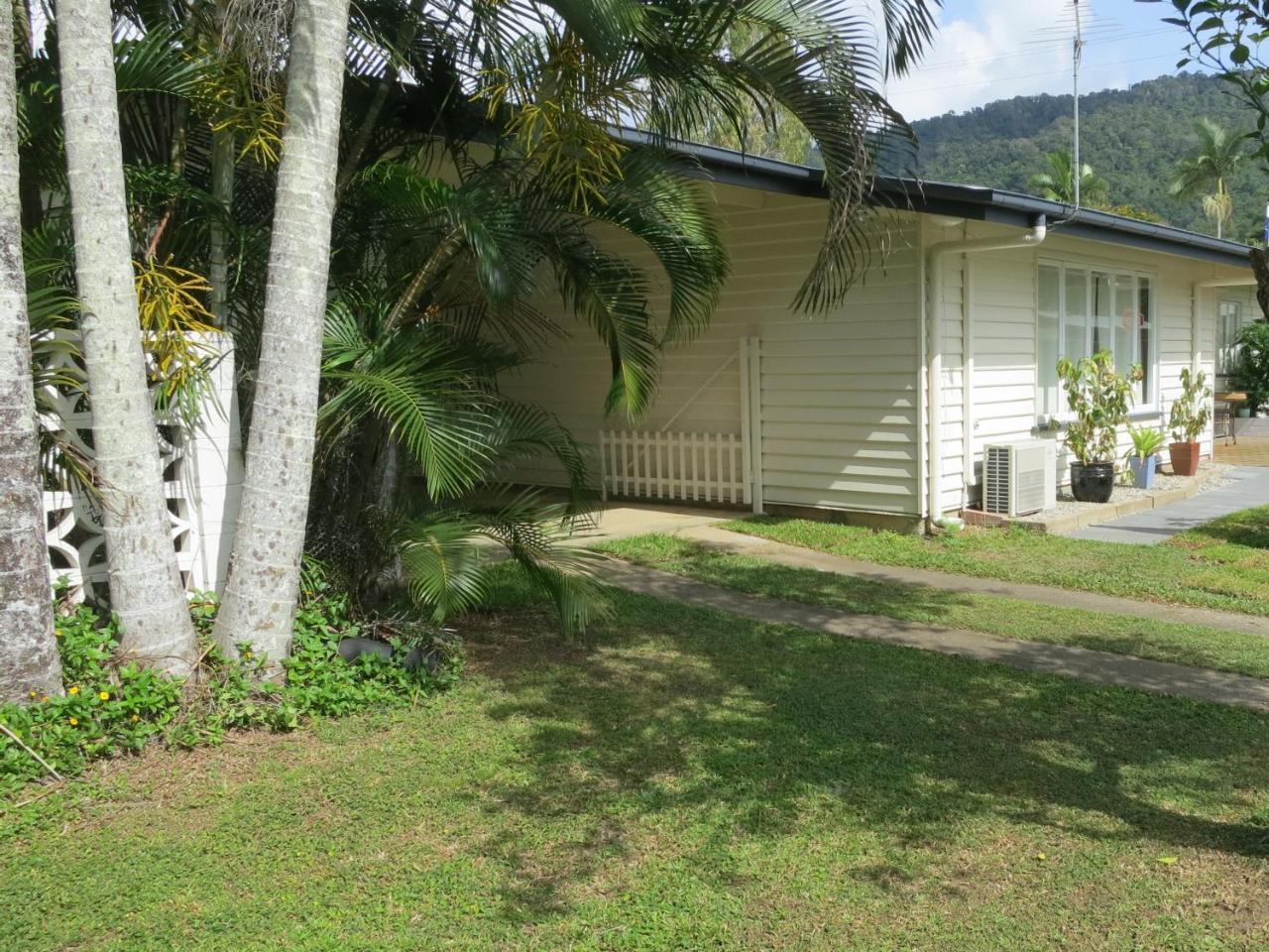 Edge Hill Clean & Green Cairns, 7 Minutes From The Airport, 7 Minutes To Cairns Cbd & Reef Fleet Terminal المظهر الخارجي الصورة