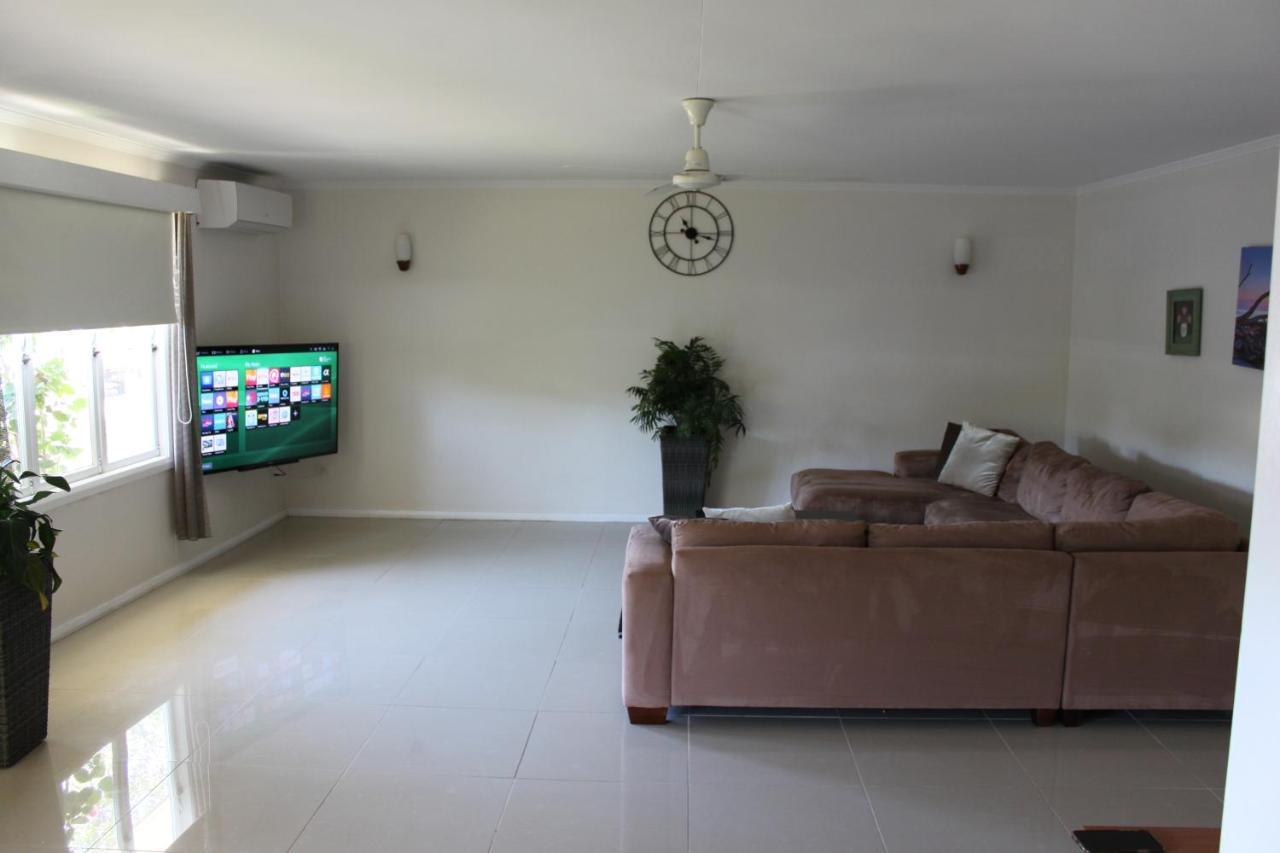 Edge Hill Clean & Green Cairns, 7 Minutes From The Airport, 7 Minutes To Cairns Cbd & Reef Fleet Terminal المظهر الخارجي الصورة